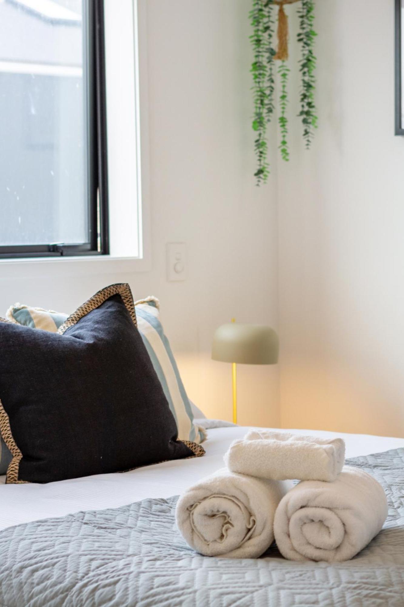 Stylish Central City Townhouse Next To Little High Christchurch Eksteriør billede